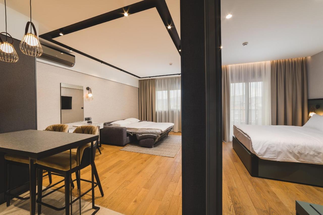 Signum Hotel Podgorica Exteriör bild